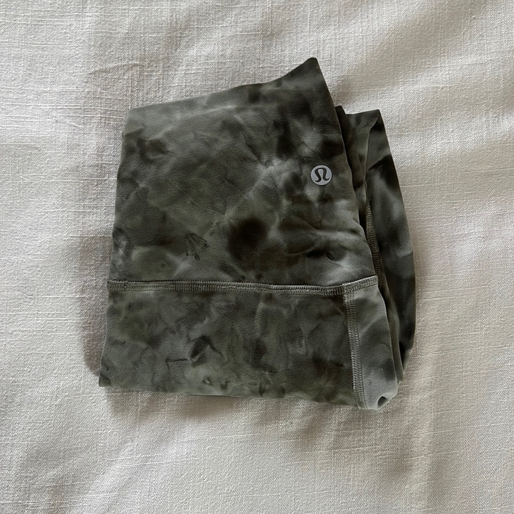 Lululemon Green Diamond Dye Align Leggingd